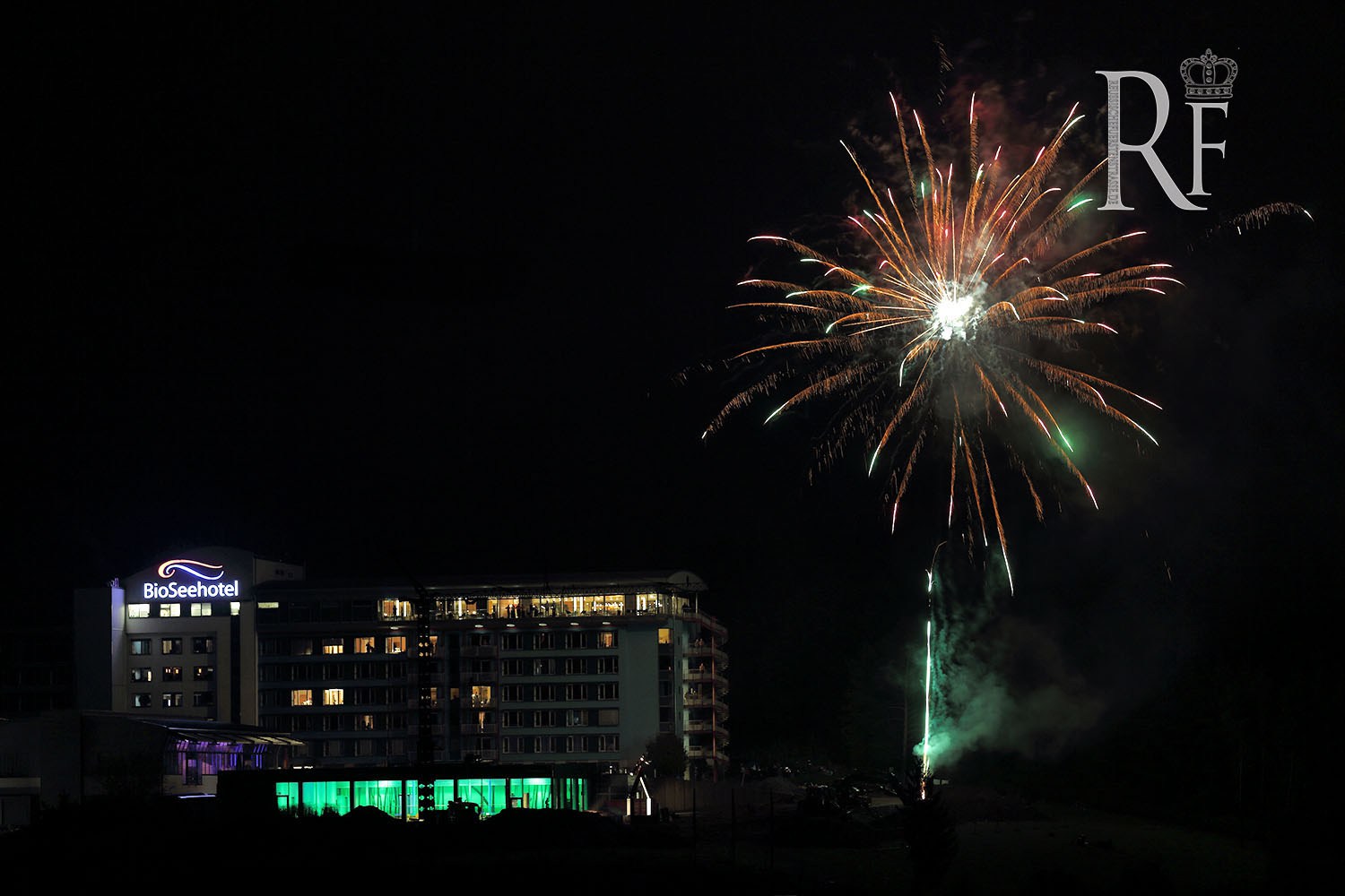 Feuerwerk zur Eröffnung des Panorama Spa im Bio-Seehotel Zeulenroda